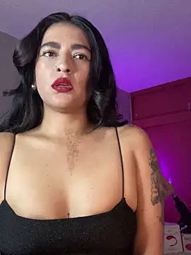 Snapshot of Cleopatracute_ chatting on January 6, 2025, 2:26 am Cleopatracute online show from January 6, 2025, 2:26 am