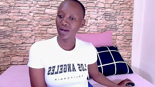 Snapshot of EbonyOlive69 chatting on July 18, 2026, 5:21 pm EbonyOlive69 online show from July 18, 2026, 5:21 pm