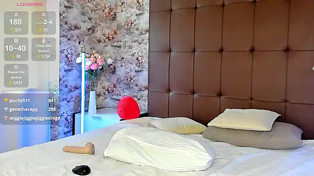 Snapshot of Mary_Walker chatting on March 11, 2025, 4:30 am Mary Walker online show from March 11, 2025, 4:30 am