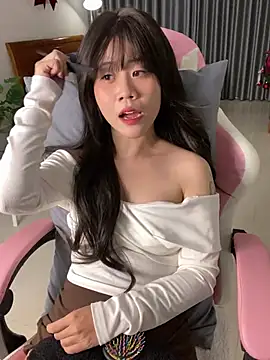 -rosiie- online show from January 20, 2025, 6:21 pm