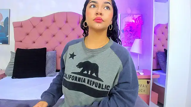 VictoriaBlakee online show from February 19, 2025, 12:11 pm