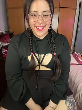 Mizztikaa online show from October 13, 2025, 7:04 pm