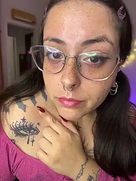 Mizztikaa online show from April 9, 2026, 6:58 pm