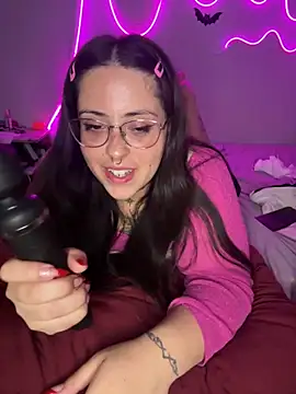 Snapshot of Mizztikaa chatting on February 27, 2025, 6:46 am Mizztikaa online show from February 27, 2025, 6:46 am