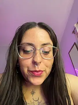 Mizztikaa online show from November 17, 2025, 6:56 pm