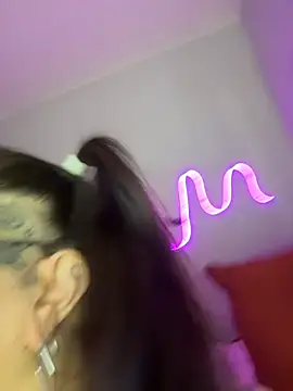 Mizztikaa online show from November 15, 2025, 1:26 pm