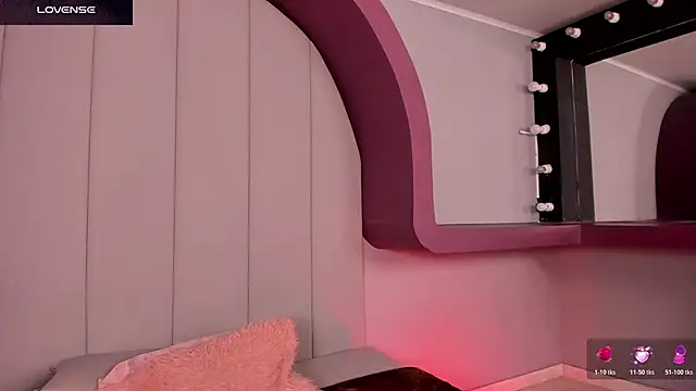 morganlake  online show from November 26, 2025, 12:32 am