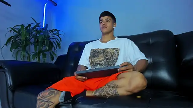 Rob saenz  online show from September 25, 2025, 2:12 pm