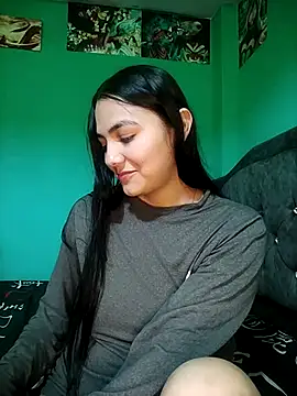 Nahiara velez online show from April 18, 2026, 10:43 pm