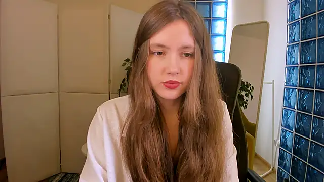 Snapshot of MaryannSoftt chatting on October 14, 2025, 3:45 pm MaryannSoftt online show from October 14, 2025, 3:45 pm