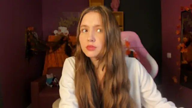 Snapshot of MaryannSoftt chatting on October 15, 2025, 3:53 pm MaryannSoftt online show from October 15, 2025, 3:53 pm