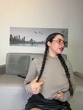 Snapshot of SophieRoyals chatting on May 8, 2026, 12:09 pm SophieRoyals online show from May 8, 2026, 12:09 pm