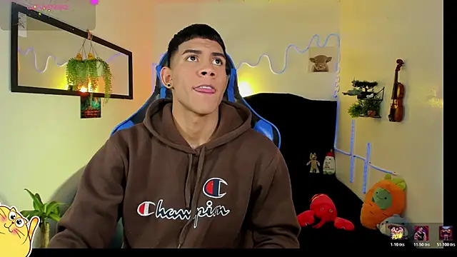 Snapshot of Damian_latinxxx chatting on February 24, 2026, 3:18 am Damian latinxxx online show from February 24, 2026, 3:18 am