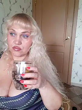 IsabellaBoni online show from April 27, 2026, 6:44 am