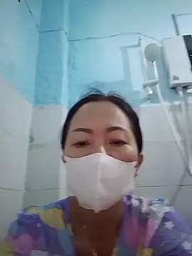 Baby-sexytits18 online show from November 5, 2025, 11:30 pm