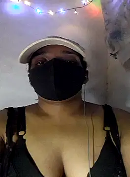 Snapshot of Tharukasenevirathne chatting on May 12, 2026, 4:35 pm Tharukasenevirathne online show from May 12, 2026, 4:35 pm