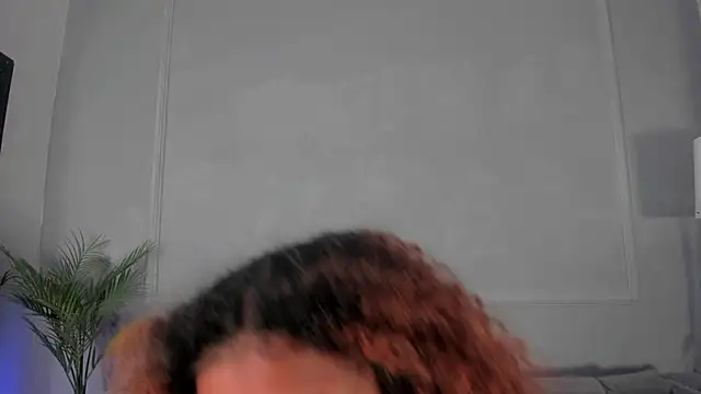 Isabellsmmith online show from March 23, 2025, 3:54 am
