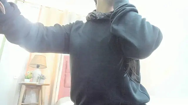 Snapshot of Zara_dulce chatting on October 16, 2025, 12:02 pm Zara dulce online show from October 16, 2025, 12:02 pm