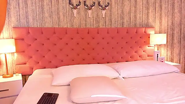 EvelinMyers online show from February 7, 2026, 1:08 pm