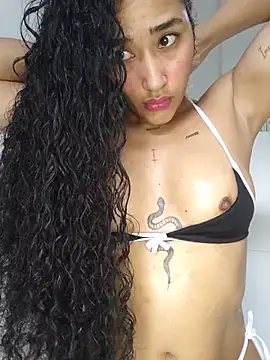 Snapshot of jaderossxx chatting on July 17, 2026, 4:04 pm jaderossxx online show from July 17, 2026, 4:04 pm