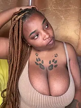 Snapshot of Savage_baby chatting on September 12, 2025, 12:16 pm Savage baby online show from September 12, 2025, 12:16 pm