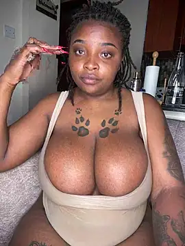 Snapshot of Savage_baby chatting on January 21, 2025, 4:27 pm Savage baby online show from January 21, 2025, 4:27 pm