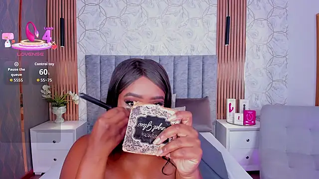 Snapshot of Britanymooree chatting on February 14, 2026, 7:14 pm Britanymooree online show from February 14, 2026, 7:14 pm