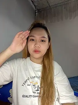 Snapshot of Odette68 chatting on June 11, 2026, 5:15 am Odette68 online show from June 11, 2026, 5:15 am