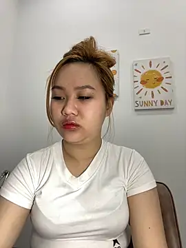 Odette68 online show from March 6, 2026, 11:44 pm