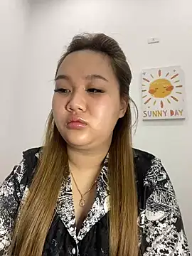 Odette68 online show from December 2, 2025, 2:45 am