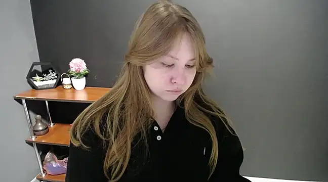 lady minx online show from February 24, 2025, 7:22 am