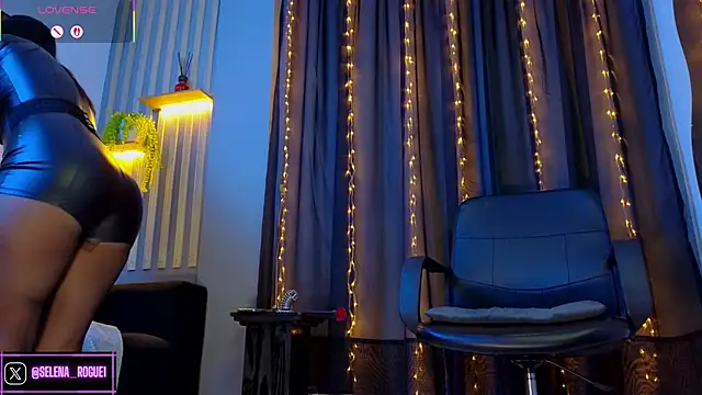 Snapshot of selena_rogue chatting on February 2, 2026, 11:31 am selena rogue online show from February 2, 2026, 11:31 am