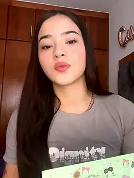 Veronica isaza   online show from January 9, 2026, 12:34 pm