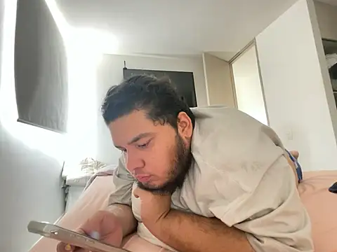 chavarro889 online show from February 16, 2025, 7:49 pm