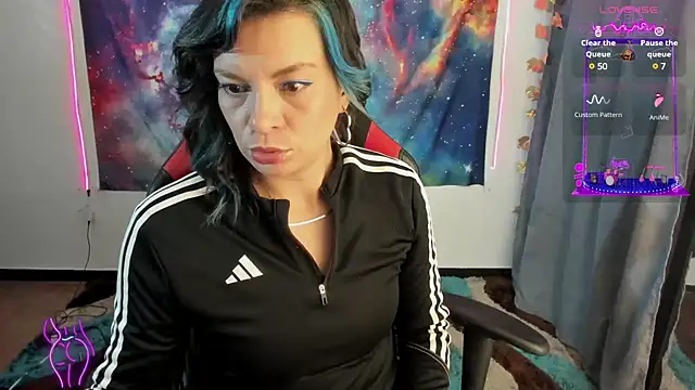 cocochanell6666 online show from February 5, 2025, 1:15 am