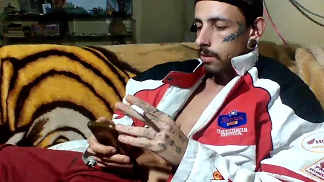 sellvageria online show from October 12, 2025, 10:22 pm