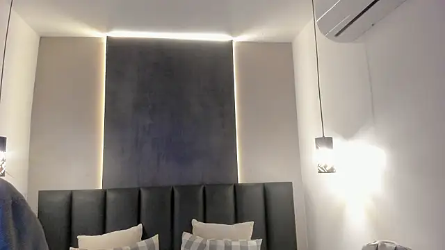 AbbyWathson online show from February 10, 2026, 11:42 am