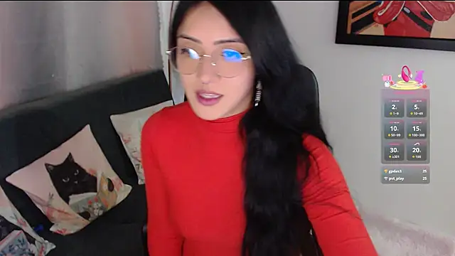 Snapshot of Suzanne_abbey chatting on December 23, 2025, 12:11 am Suzanne abbey online show from December 23, 2025, 12:11 am