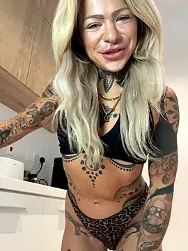 Divina X  online show from December 16, 2025, 5:33 am