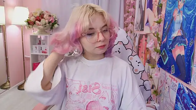 Coconut Mia online show from October 12, 2025, 3:35 pm