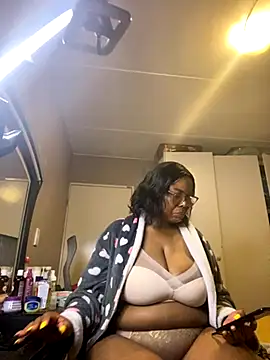 Nomthie online show from October 20, 2025, 7:47 pm