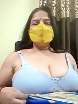 Snapshot of IndianAngle chatting on November 7, 2025, 7:40 pm IndianAngle online show from November 7, 2025, 7:40 pm