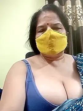 Snapshot of IndianAngle chatting on October 9, 2025, 9:04 pm IndianAngle online show from October 9, 2025, 9:04 pm