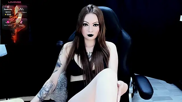 nasty katty  online show from November 28, 2025, 10:10 pm