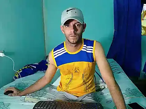 dirty boy horny online show from January 14, 2026, 10:24 pm