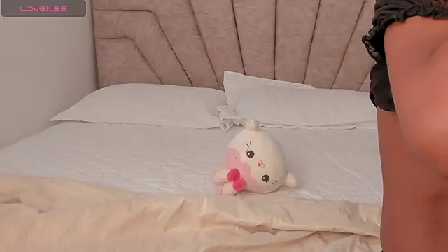 Snapshot of SavannahWildee chatting on November 13, 2025, 1:26 pm SavannahWildee online show from November 13, 2025, 1:26 pm