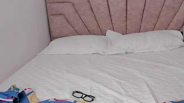 Snapshot of SavannahWildee chatting on November 26, 2025, 2:28 pm SavannahWildee online show from November 26, 2025, 2:28 pm