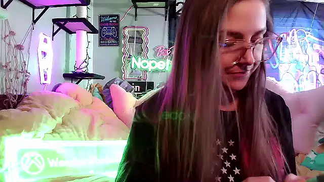 mirannacult online show from March 8, 2025, 3:13 pm