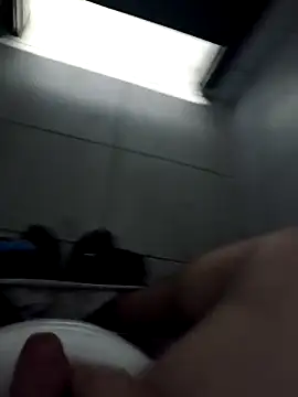 Snapshot of novinho_rosado chatting on October 17, 2025, 12:36 am novinho rosado online show from October 17, 2025, 12:36 am