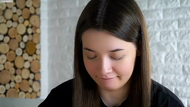 LowOncoming online show from December 22, 2025, 2:55 am